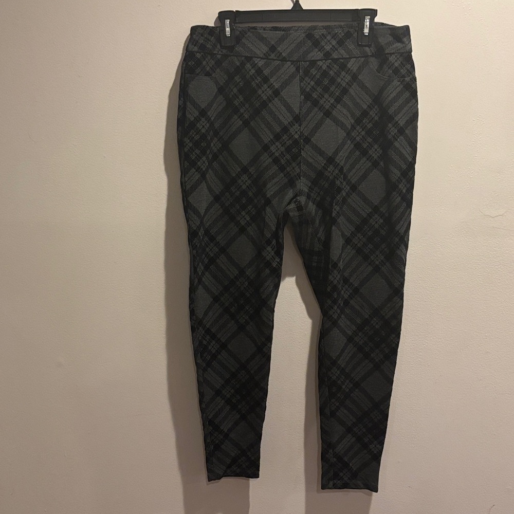 Plaid Patterned pant Leggings size L